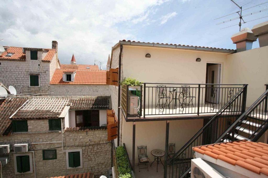 Rooms Beljan Trogir Exteriör bild