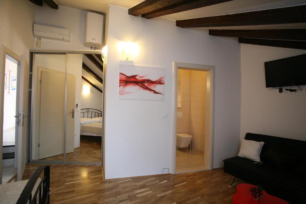 Rooms Beljan Trogir Rum bild